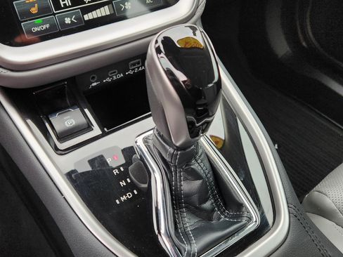 Certified 2024 Subaru Legacy Limited image 22