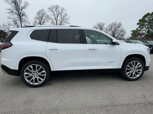 New 2026 GMC Acadia Denali w/ Super Cruise Package image 9