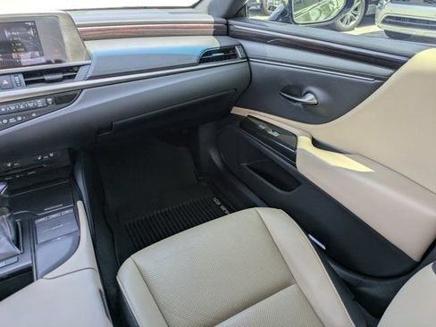 Used 2019 Lexus ES 350 w/ Premium Package FWD image 17