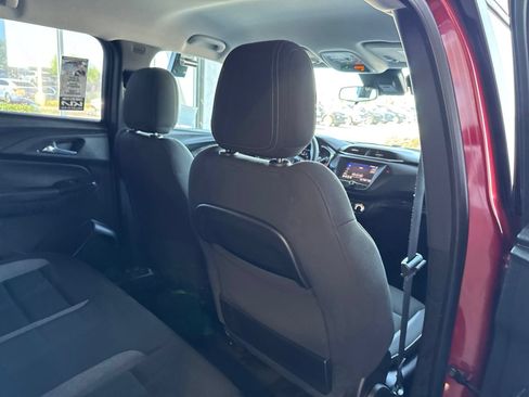 Used 2023 Chevrolet TrailBlazer LT FWD image 24