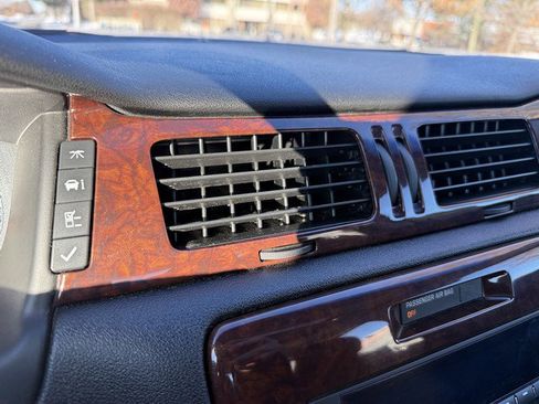 Used 2011 Chevrolet Impala LT w/ Luxury Edition Package image 28