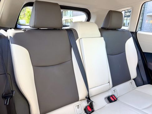 Used 2023 Toyota Corolla Cross XLE w/ Convenience Package AWD/4WD image 14