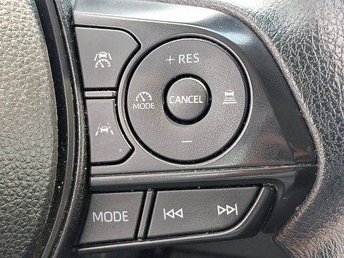 Used 2025 Toyota Corolla LE FWD image 22