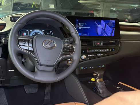 Certified 2025 Lexus ES 300h w/ Premium Package FWD image 15