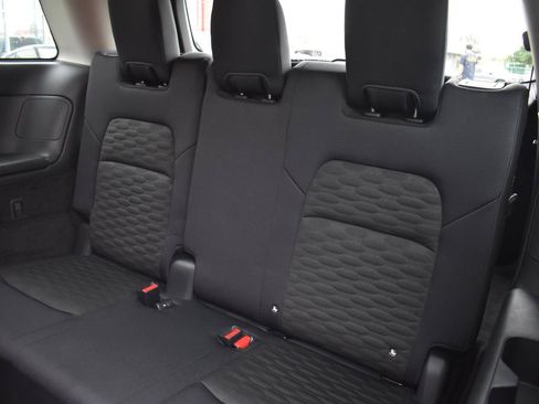 Used 2024 Nissan Pathfinder SV FWD image 53