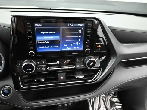 Used 2021 Toyota Highlander XSE AWD/4WD image 20