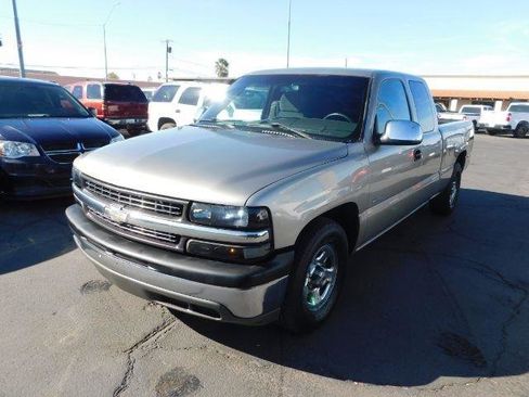 Used 2002 Chevrolet Silverado 1500 LS image 3