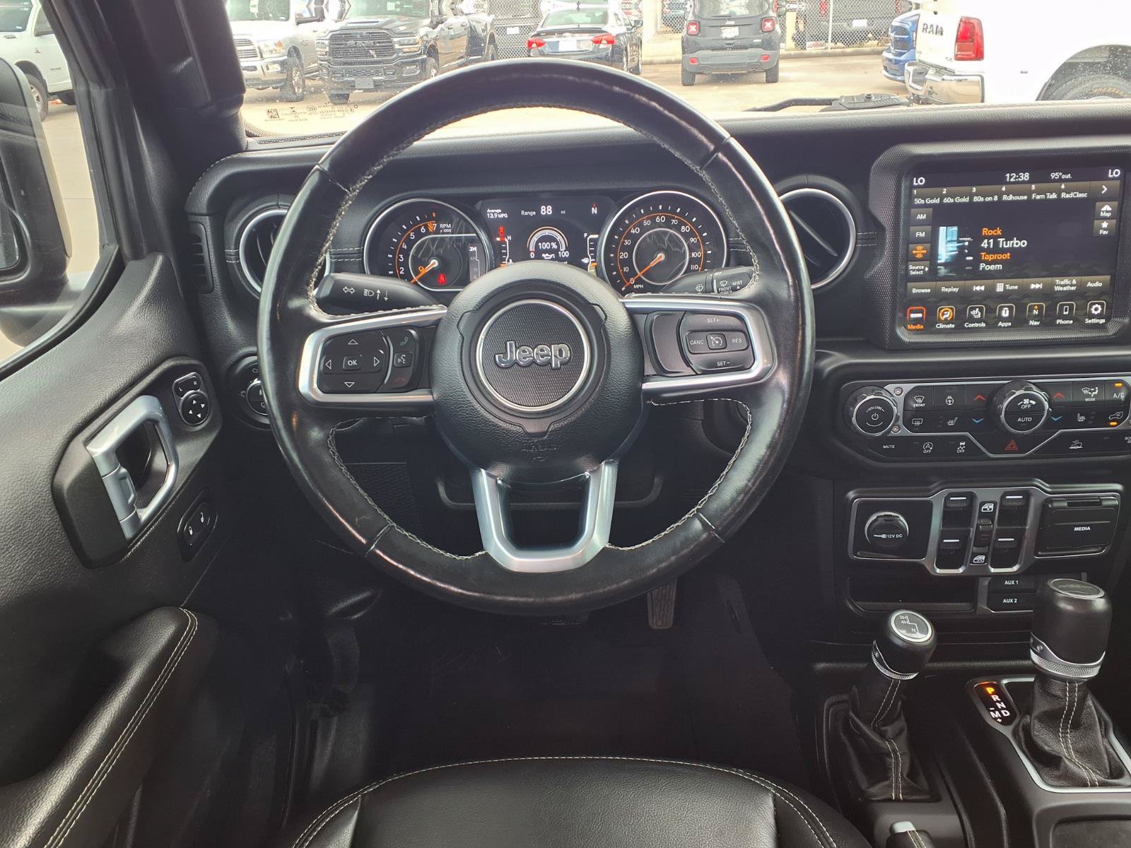 Used 2021 Jeep Gladiator Overland w/ Popular Equipment Package AWD/4WD image 15