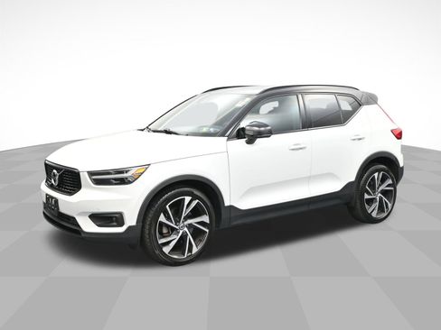 Used 2022 Volvo XC40 T5 R-Design image 45