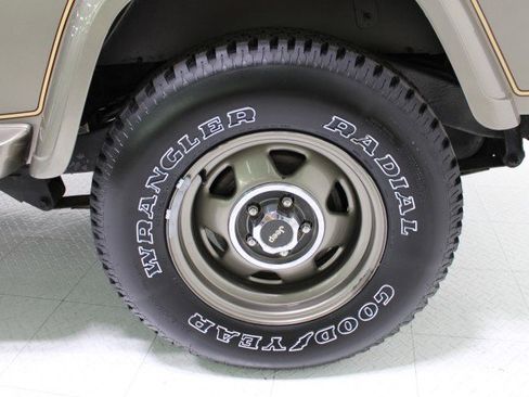 Used 1989 Jeep Wrangler Sahara image 42