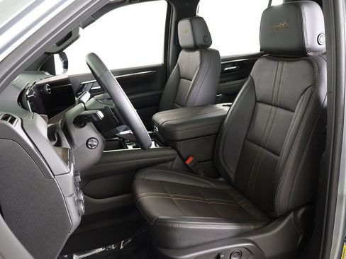 Used 2025 Chevrolet Tahoe High Country w/ Sun And Tow Package image 36