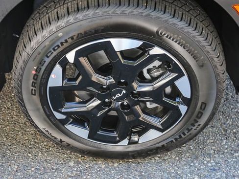 New 2025 Kia Sorento S image 12