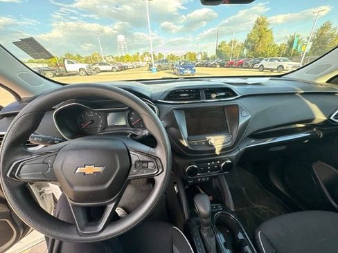 Certified 2023 Chevrolet TrailBlazer LS AWD/4WD image 11