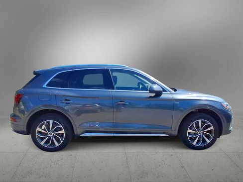 Used 2023 Audi Q5 2.0T Premium Plus w/ Premium Plus Package AWD/4WD image 9