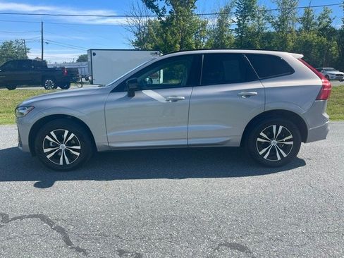 Used 2024 Volvo XC60 B5 Core w/ Climate Package AWD/4WD image 2