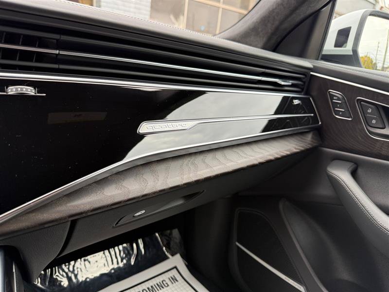 Used 2022 Audi Q8 Prestige AWD/4WD image 26