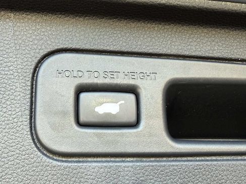 Used 2024 Honda Pilot TrailSport image 18