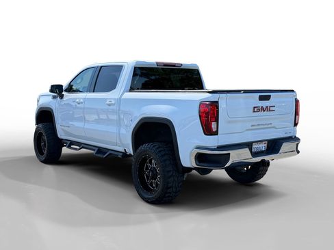 Used 2021 GMC Sierra 1500 SLE RWD image 3