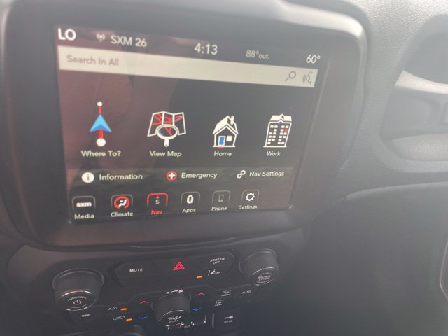 Used 2021 Jeep Renegade Latitude AWD/4WD image 35