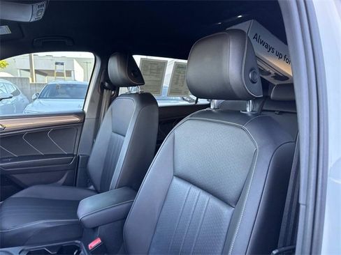 Certified 2022 Volkswagen Tiguan SE R-Line image 14