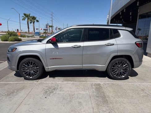 Used 2023 Jeep Compass Limited AWD/4WD image 2