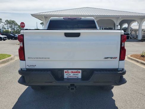 Used 2022 Chevrolet Silverado 1500 ZR2 w/ Technology Package AWD/4WD image 4