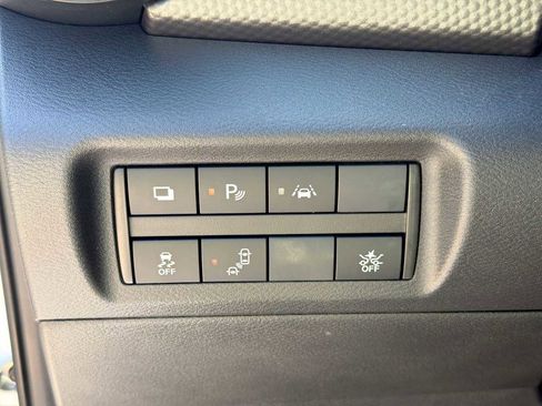 Used 2020 Nissan Kicks S FWD image 30