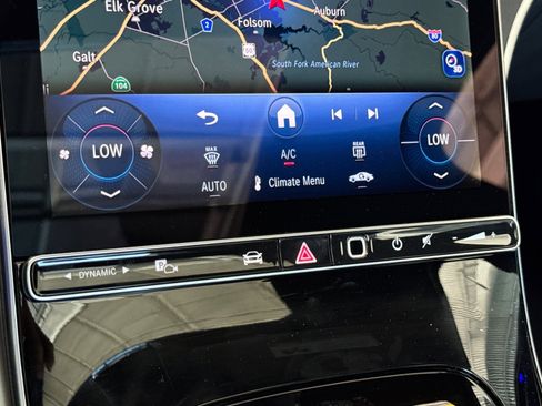 New 2025 Mercedes-Benz C 300 4MATIC Sedan image 25