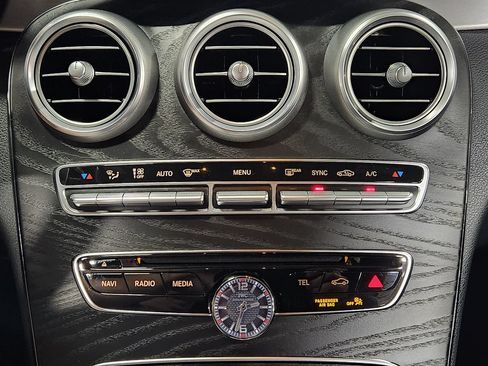 Used 2018 Mercedes-Benz C 63 AMG Cabriolet image 41