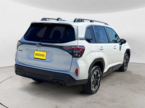 Certified 2025 Subaru Forester Premium AWD/4WD image 5
