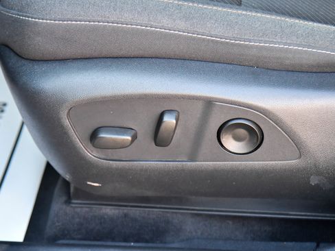 Used 2024 Honda Prologue EX image 17