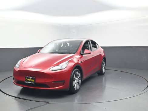 Used 2023 Tesla Model Y Long Range AWD/4WD image 5