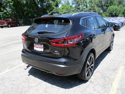 Used 2020 Nissan Rogue Sport SL image 3