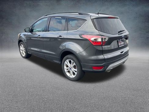 Used 2017 Ford Escape SE w/ SE Leather Comfort Package AWD/4WD image 3