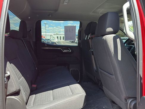 Used 2023 Chevrolet Silverado 1500 LT AWD/4WD image 11