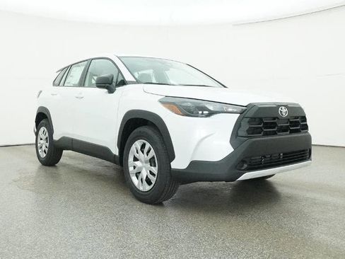 Used 2026 Toyota Corolla Cross L image 52