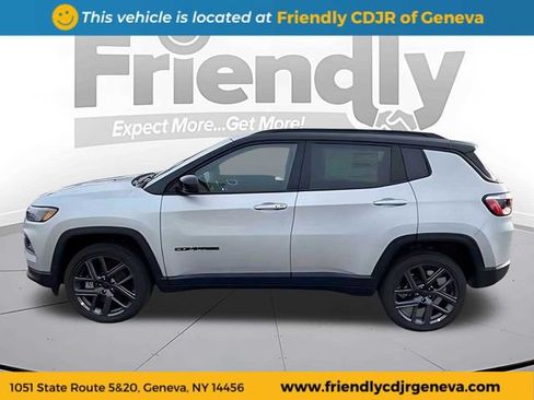 Used 2026 Jeep Compass Limited AWD/4WD image 8