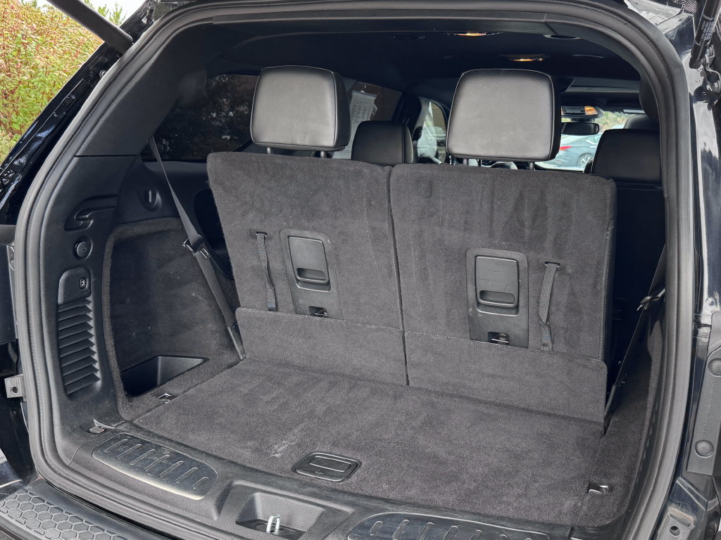 Used 2021 Dodge Durango R/T w/ Blacktop Package AWD/4WD image 12