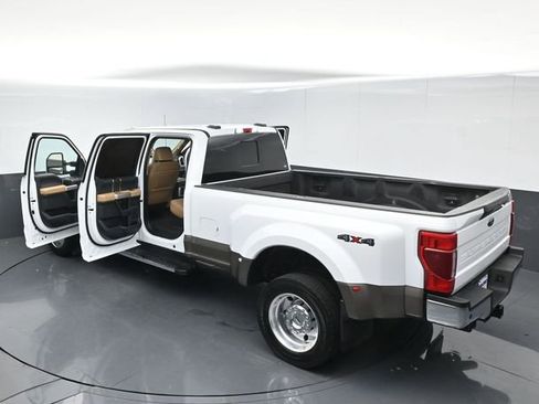 Certified 2022 Ford F450 Lariat w/ Lariat Ultimate Package AWD/4WD image 60