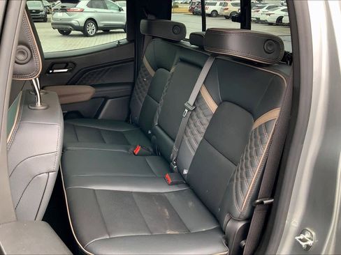 Used 2023 GMC Canyon Denali image 20