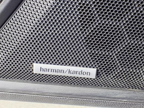 Certified 2021 Subaru Outback Touring XT image 18