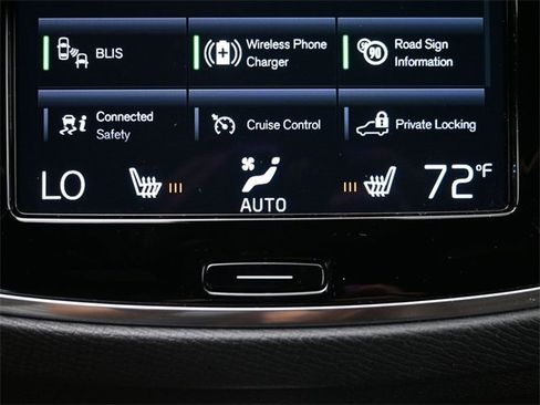 Used 2022 Volvo XC90 T6 Momentum image 22