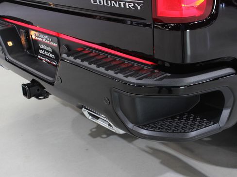 Used 2025 Chevrolet Silverado 1500 High Country w/ High Country Premium Package AWD/4WD image 14
