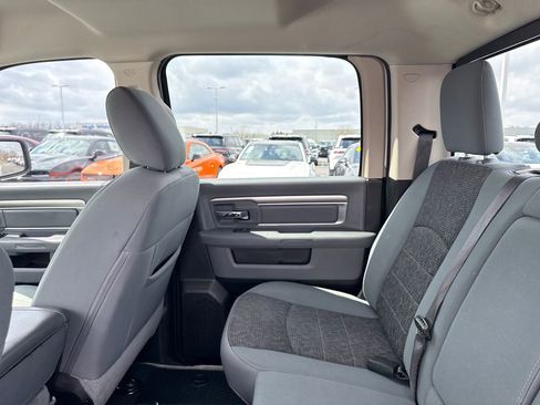 Used 2019 RAM 1500 Classic SLT w/ Luxury Group AWD/4WD image 12
