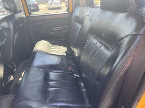 Used 2004 Nissan Frontier LE RWD image 8
