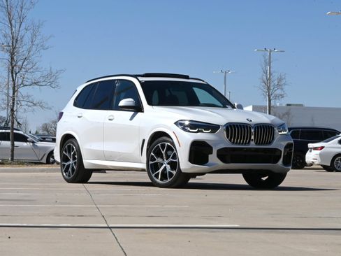Certified 2023 BMW X5 xDrive40i w/ M Sport Package image 2