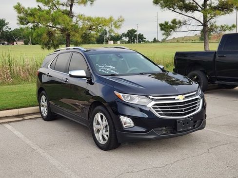 Used 2020 Chevrolet Equinox Premier FWD image 2
