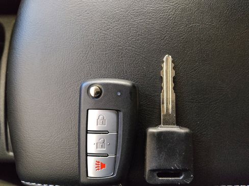 Used 2019 Nissan Rogue Sport S image 32