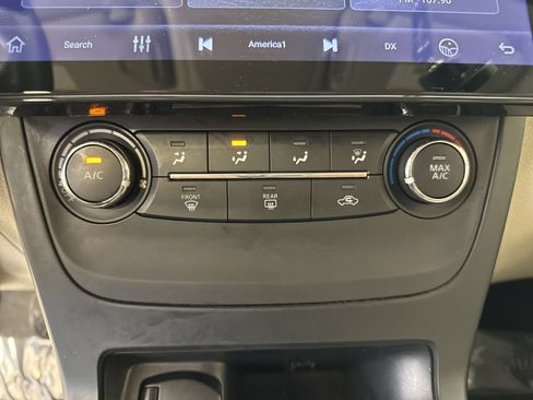 Used 2016 Nissan Sentra S FWD image 8