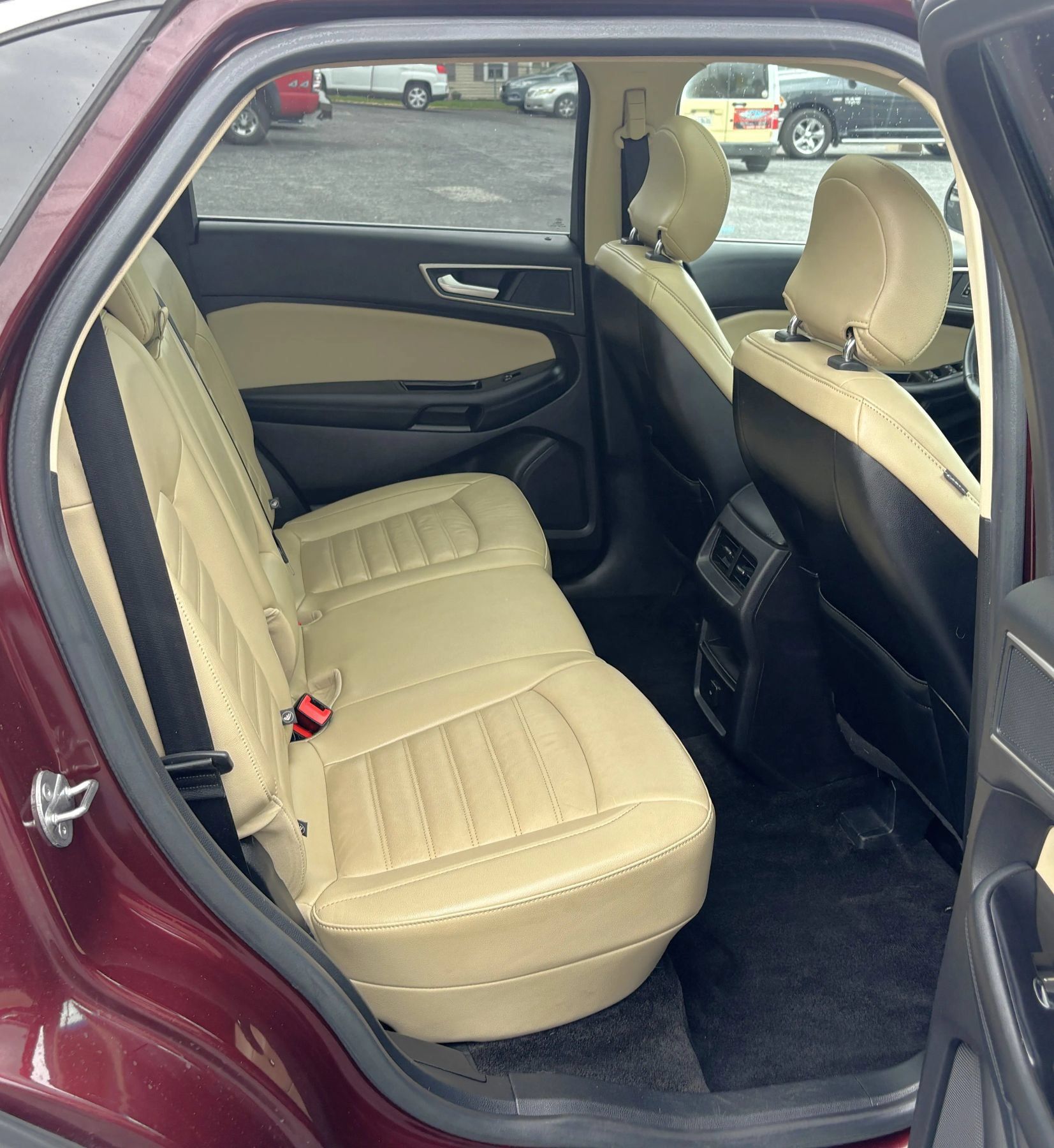 Used 2017 Ford Edge SEL w/ Equipment Group 201A AWD/4WD image 9